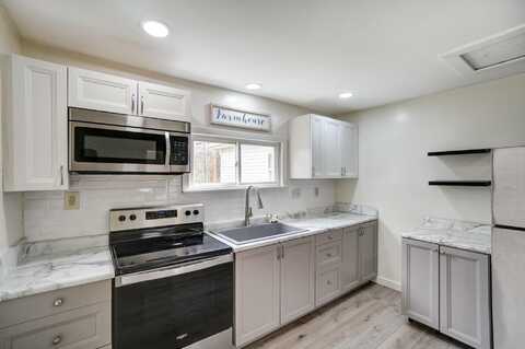 2220 Superior Avenue, Springfield, OH 45505
