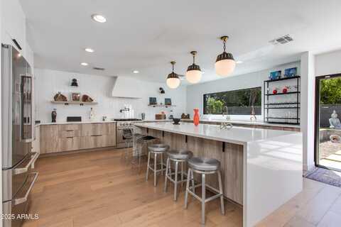 3117 E CAMPBELL Avenue, Phoenix, AZ 85016