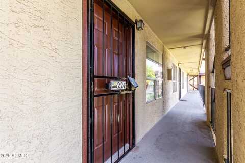 461 W HOLMES Avenue, Mesa, AZ 85210