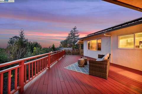 2503 Oakes Dr, Hayward, CA 94542