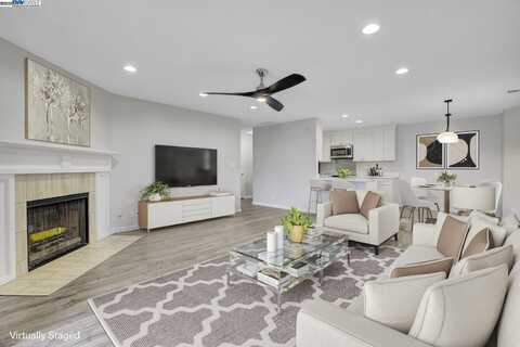 26953 Hayward Blvd, Hayward, CA 94542
