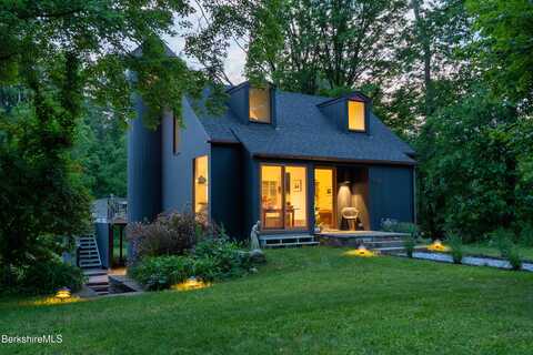 856 Barnum St, Sheffield, MA 01257