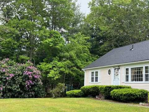 95 Anchor Lane, Cotuit, MA 02635