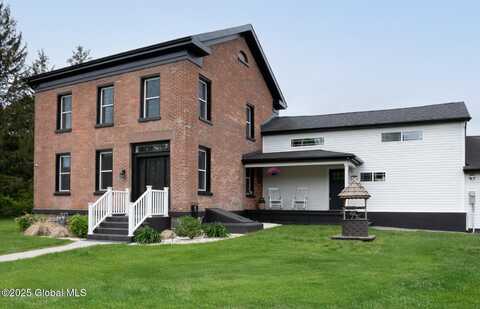 14 Harris Road, Halfmoon, NY 12188