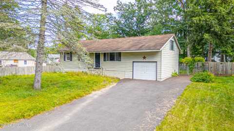 3 Karista Spring Drive, Saratoga Springs, NY 12866