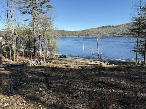 1397 N Shore Road, Day, NY 12835