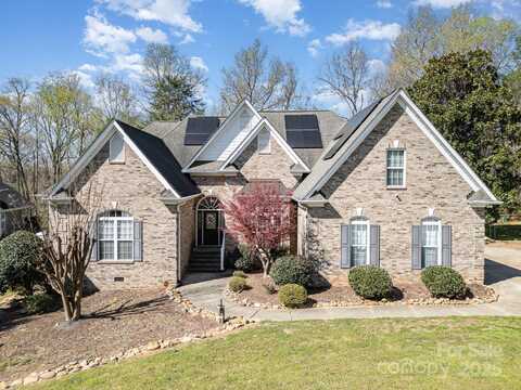 124 Cedar Woods Drive, Mooresville, NC 28117