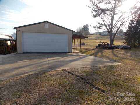 1307 Boxwood Place NW, Lenoir, NC 28645
