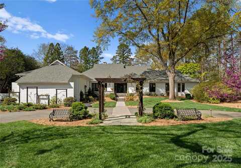 2015 Pellyn Wood Drive, Charlotte, NC 28226