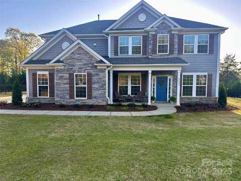8011 Caliterra Drive, Charlotte, NC 28227