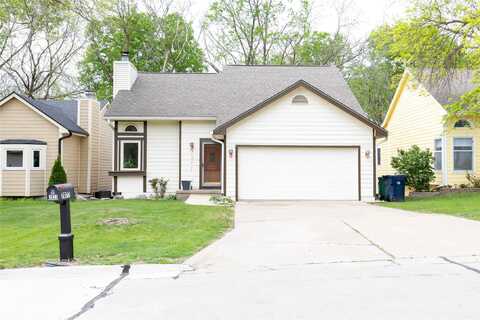 7077 Hickory Lane, Urbandale, IA 50322