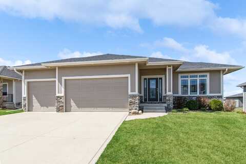 5404 165th Street, Urbandale, IA 50323