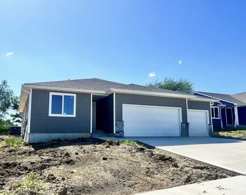 207 S Walnut Drive, Norwalk, IA 50211