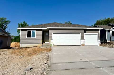 207 S Walnut Drive, Norwalk, IA 50211