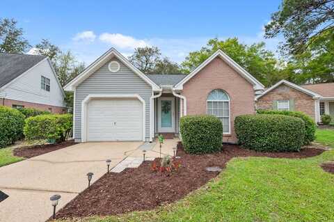 135 Parkwood Drive, Niceville, FL 32578