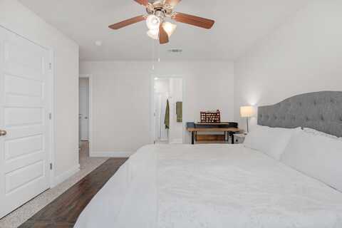 1026 Mclaren Circle, Fort Walton Beach, FL 32547