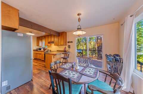 7723 Forest Drive, Fish Camp, CA 93623