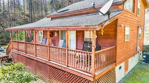 215 Honeysuckle Lane, Sylva, NC 28779