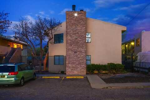 530 Tennessee Street NE, Albuquerque, NM 87108