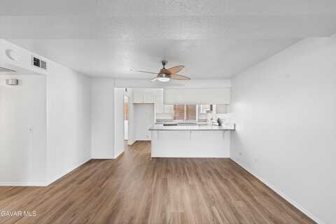 2823 W Ave J4, Lancaster, CA 93536