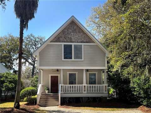 237 Broadway Street, Saint Simons Island, GA 31522