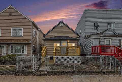 918 Willow Court, Hammond, IN 46320