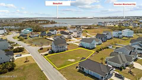 1603 Mainsail Road, Morehead City, NC 28557