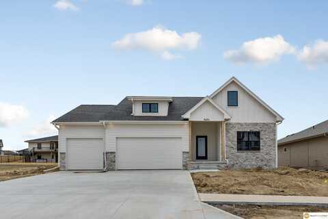 8612 Reed Street, Papillion, NE 68046