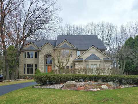 3417 Hidden Oaks Lane, West Bloomfield, MI 48324