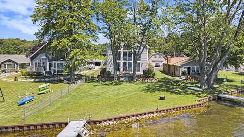 551 E Shore Drive, Battle Creek, MI 49017