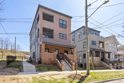 826 Fairview Avenue NE, Grand Rapids, MI 49503