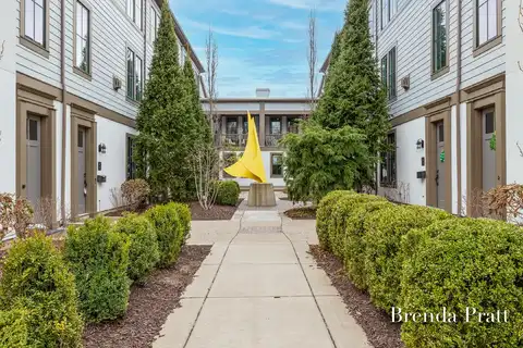 678 Croswell Avenue SE, Grand Rapids, MI 49506
