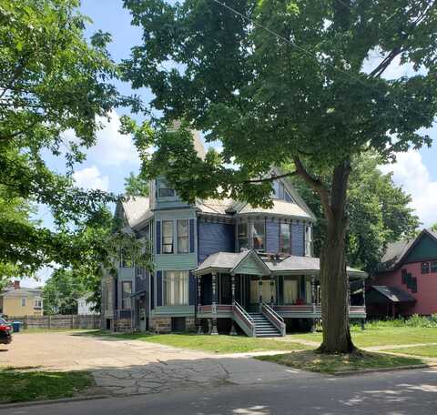 324/316 Stuart, Kalamazoo, MI 49007