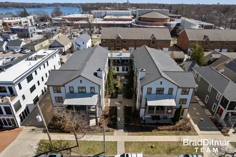702 Croswell Avenue SE, Grand Rapids, MI 49506