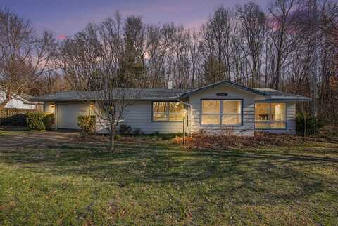 32286 Center Street, Dowagiac, MI 49047