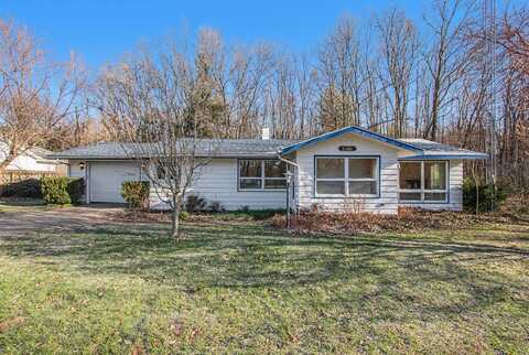 32286 Center Street, Dowagiac, MI 49047