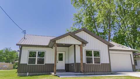 322 W Jefferson Street, Bolivar, MO 65613
