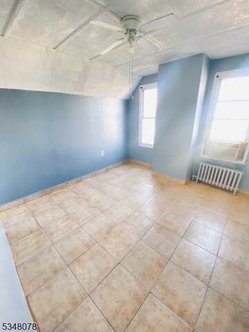 162 Catherine St, Elizabeth, NJ 07201