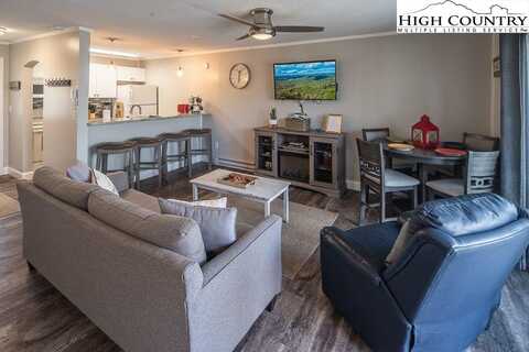 101 Lower Holiday Lane, Beech Mountain, NC 28604