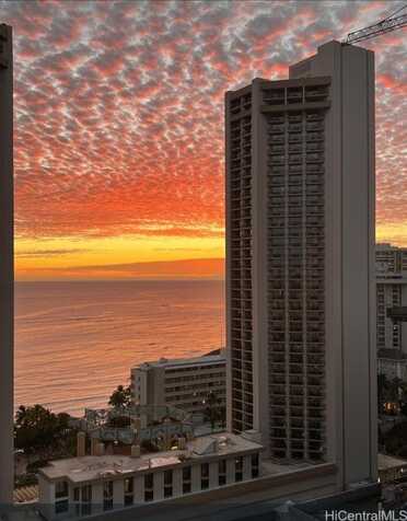 242427 Kuhio Avenue, Honolulu, HI 96815