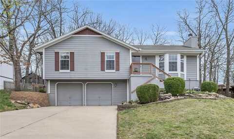 221 NW Whitlock Drive, Lees Summit, MO 64081