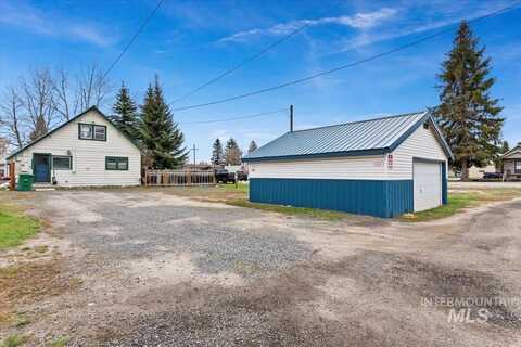 121 S Main Street, Cascade, ID 83611