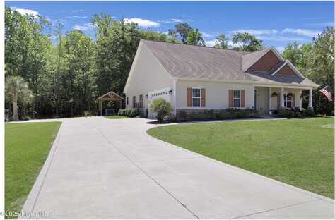 121 Deepwater Drive, Stella, NC 28582