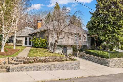 525 Mesa Street, Klamath Falls, OR 97601