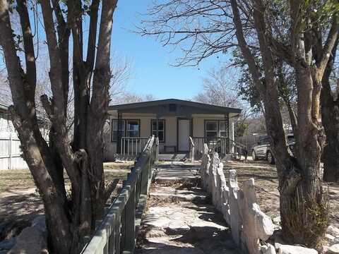 1512 N Second St, Kerrville, TX 78028