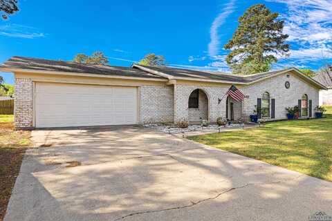 2207 Pinecrest, Gladewater, TX 75647
