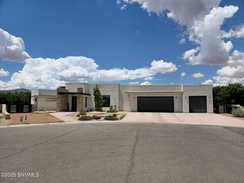 7557 Sussex Court, Las Cruces, NM 88005