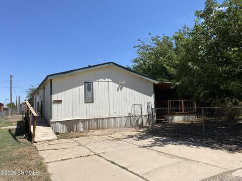 1102 Wright Avenue, Alamogordo, NM 88310