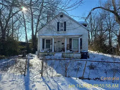 215 W 17th Street, Centralia, IL 62801