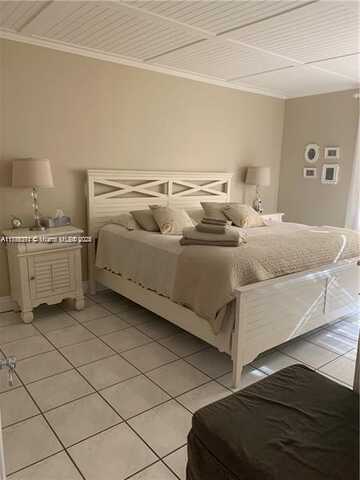 221 SE 9th Ave, Pompano Beach, FL 33060